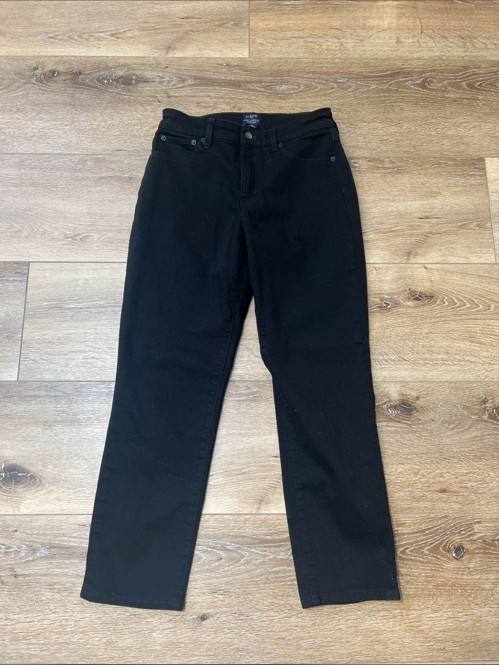 Curvy essential straight jeans